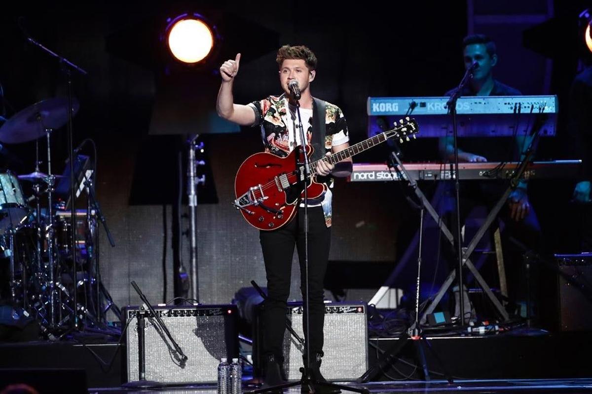 Niall Horan sobre el escenario del iHeartRadio Music Festival