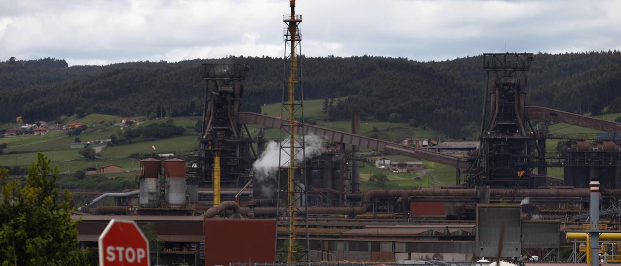 Los hornos altos de Arcelor en Veriña (Gijón).