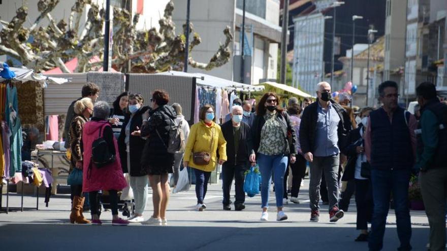 Los taxistas de Bueu recogerán firmas para pedir que se abra Montero Ríos los días de mercadillo