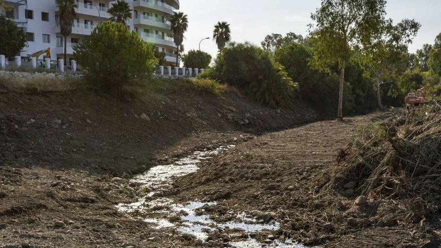Tramo del cauce del río Guadaiza, tras unas actuaciones de desbroce.