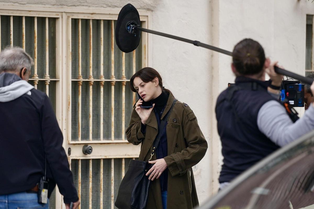 Una imagen del rodaje de 'La chica de nieve 2', en las calles de Málaga.