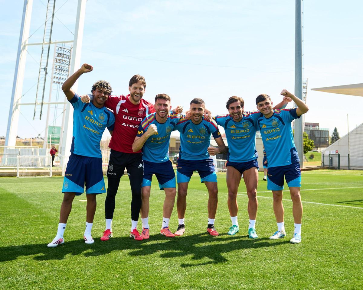 Varios de los jugadores de la selección, este miércoles.