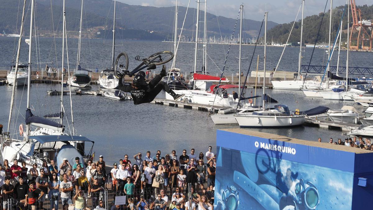 TERCERA JORNADA DEL FESTIVAL O MARISQUIÑO 2022, EN VIGO. COMPETICION EN LA ZONA DEL REAL CLUB NAUTICO. DIRT JUMP.