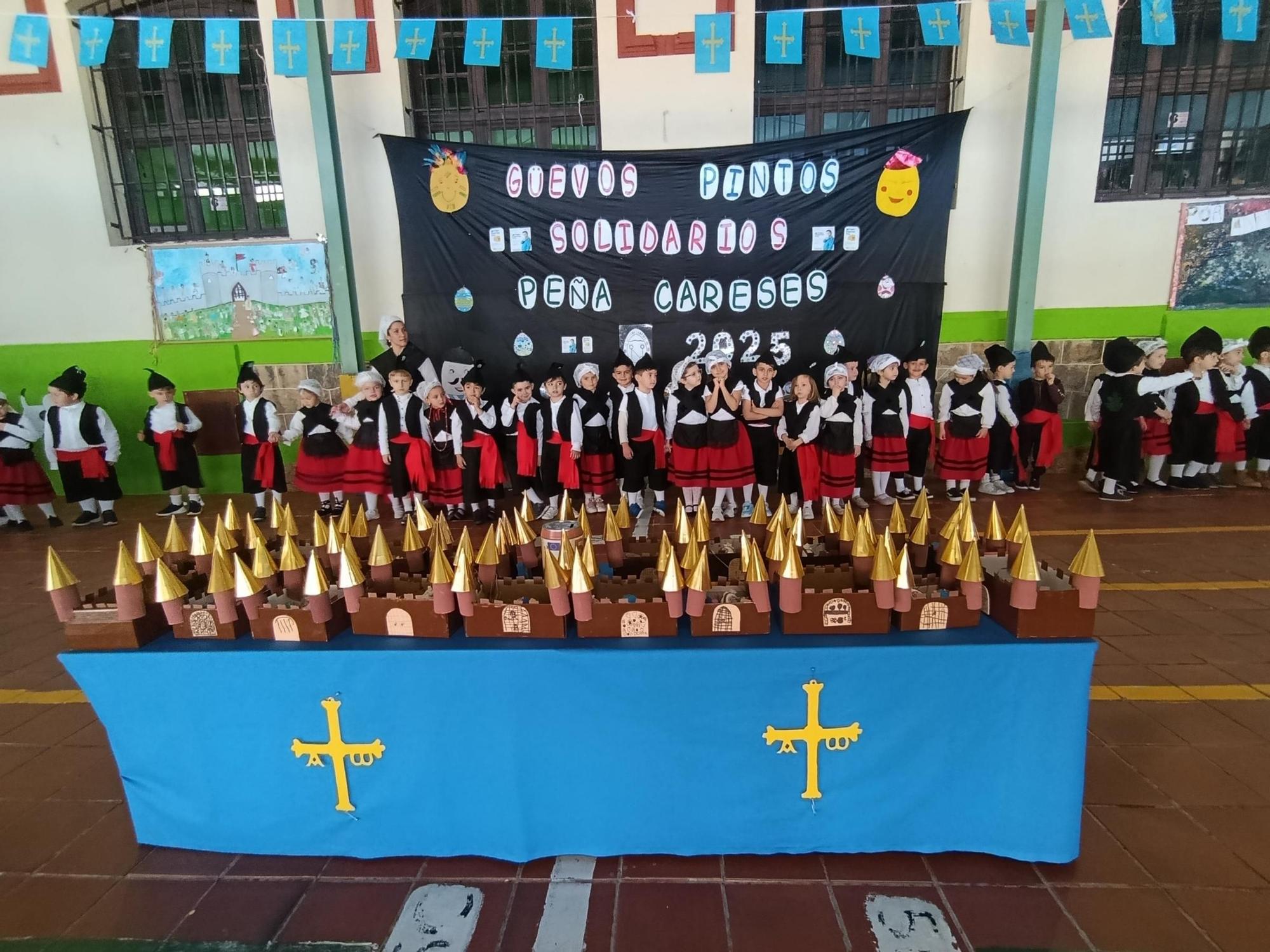 Así fue el Mercadillo de Güevos Pintos Solidarios del Peña Careses