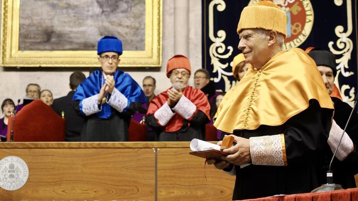 La Universidad de Valladolid inviste como Doctor Honoris Causa a Josep Borrell.