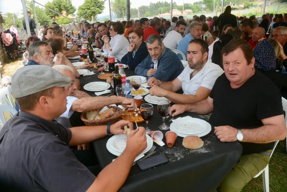 La feria de Cuspedriños rememora su esplendor