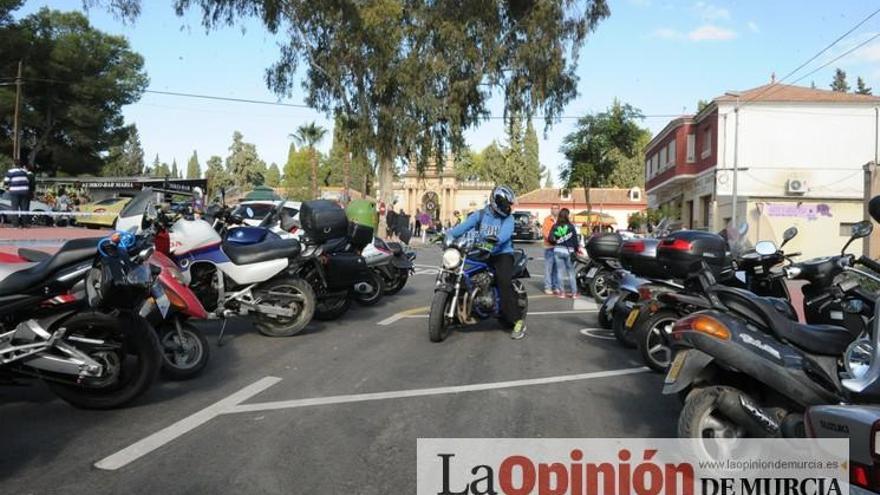 El Día de Todos los Santos en el cementerio de Nuestro Padre Jesús, Murcia