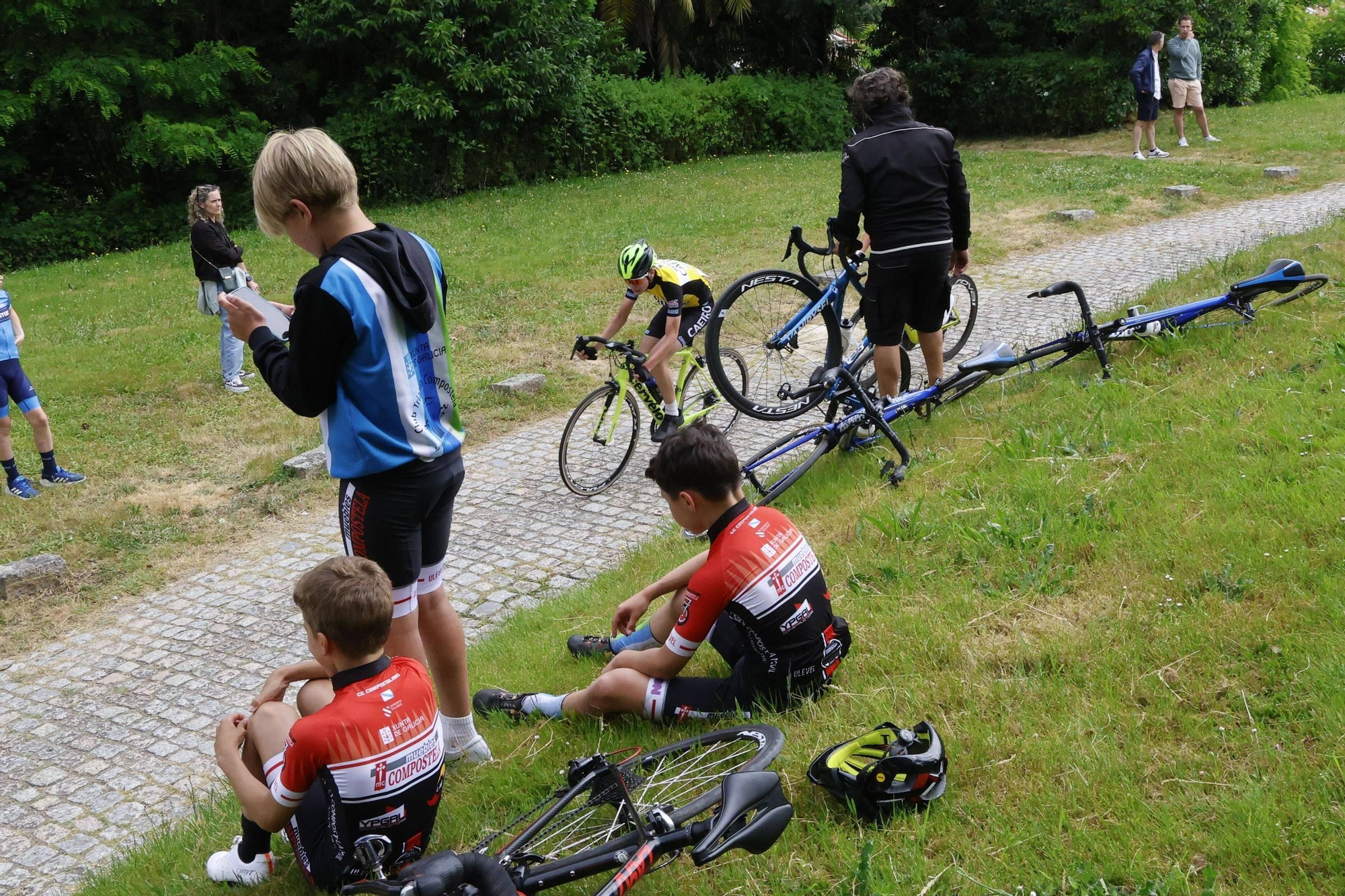A Ascensión despídese con ciclismo, circo e moita música