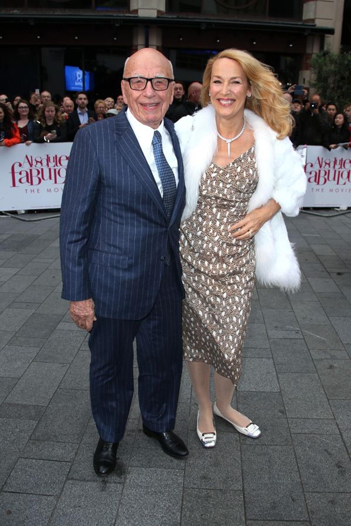 Rupert Murdoch y Jerry Hall en el estreno de 'Absolutely Fashion'