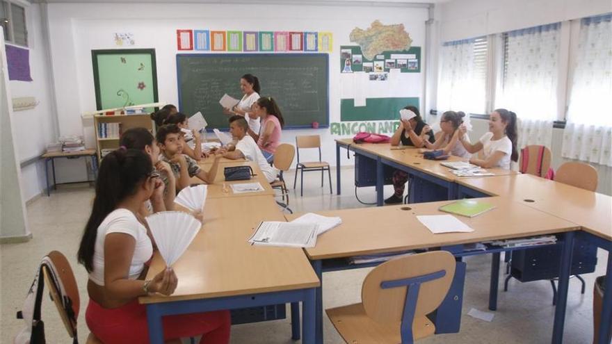 La Junta acometerá en verano obras en los colegios sin climatización