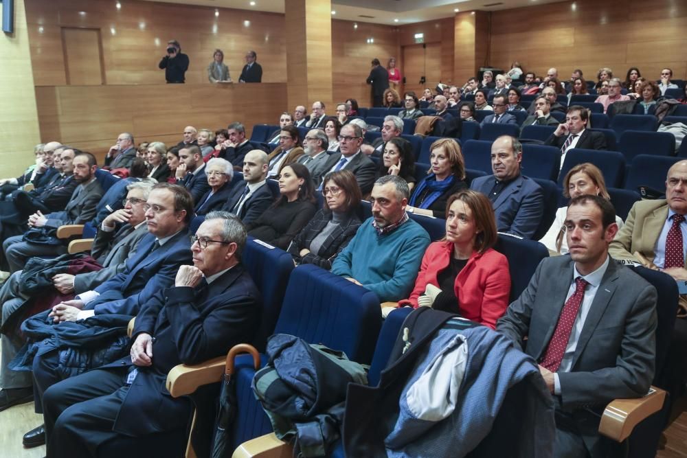 Entrega de la gran cruz del mérito al exdecano del Colegio de Abogados e inauguración de las nuevas instalaciones