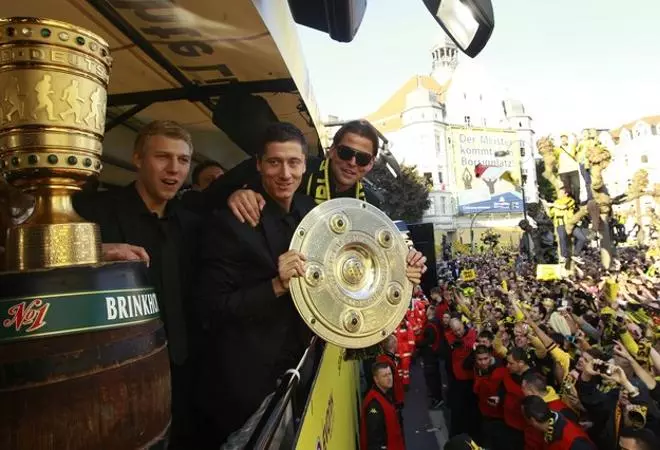 El Borussia Dortmund celebró el doblete