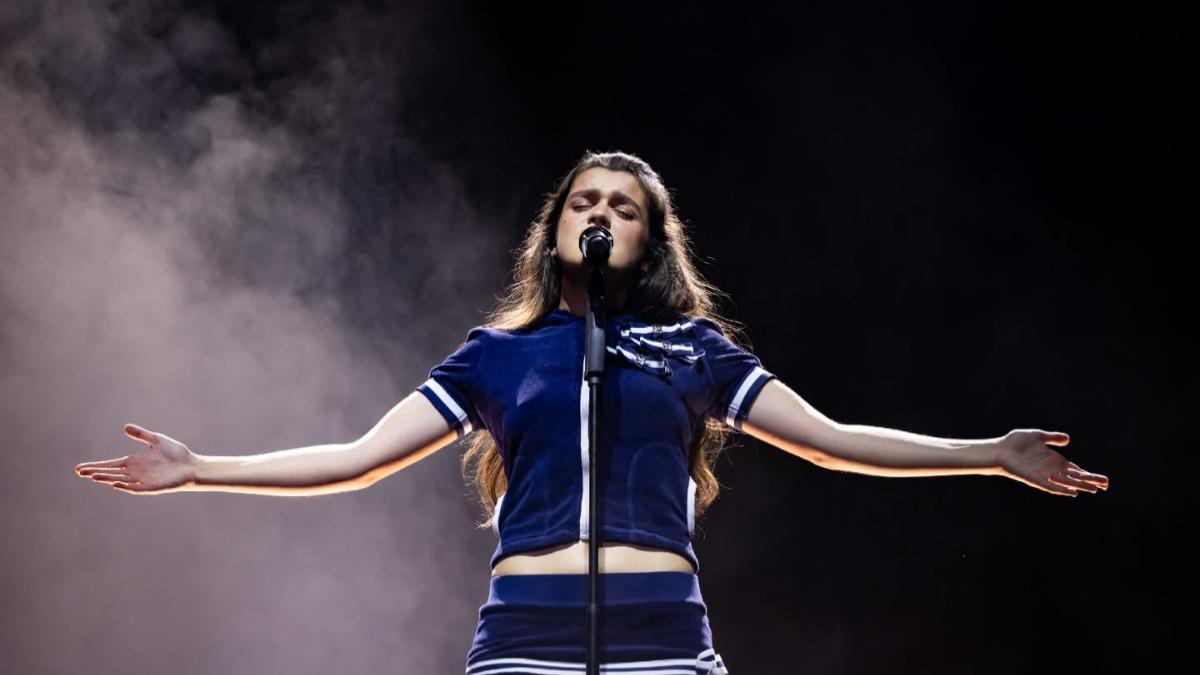 Amaia, durante su actuación en la primera jornada de Río Babel en el Auditorio Miguel Ríos de Rivas-Vaciamadrid.