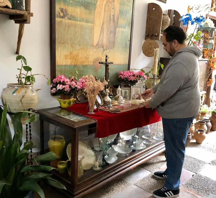 Altares y balcones para una Semana Santa marcada por el coronavirus