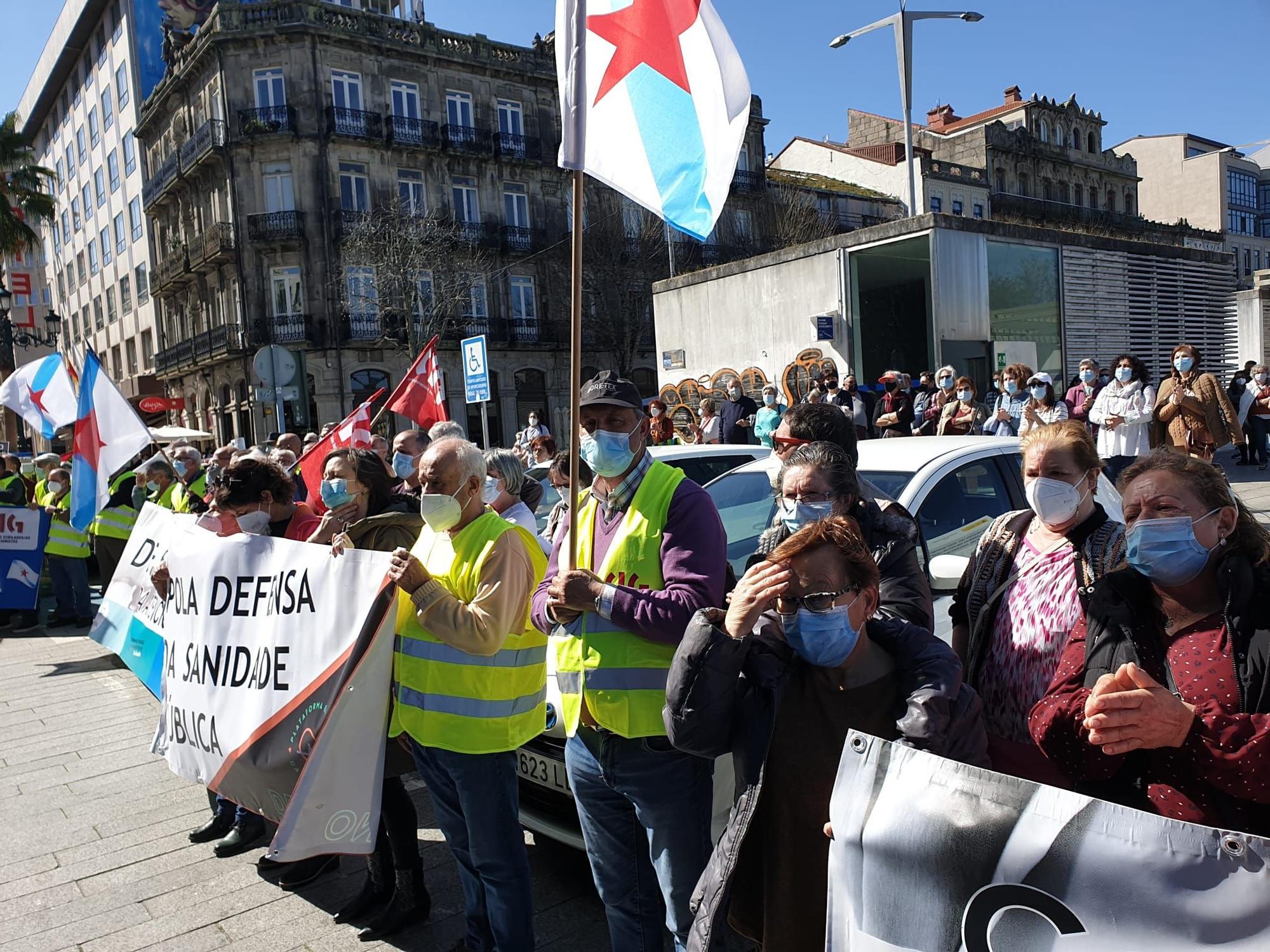 Los defensores de la Sanidade Pública se concentran en Vigo