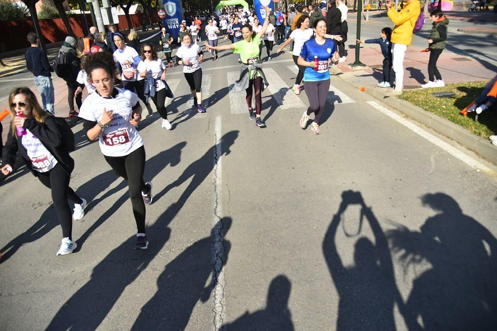 Carrera de la Mujer: recorrido por avenida de los Pinos, Juan Carlos I y Cárcel Vieja (2)