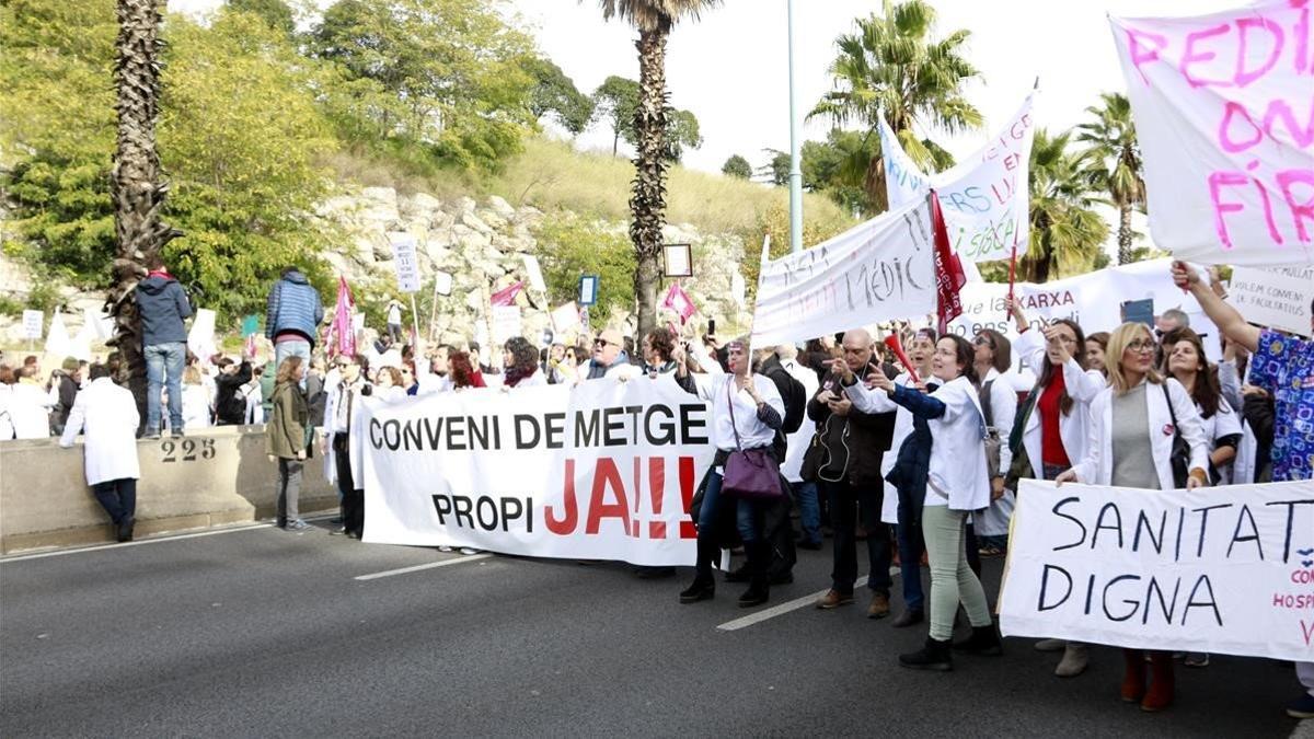 zentauroepp46072245 metges de la sanitat concertada tallen la ronda de dalt  el 181130114627