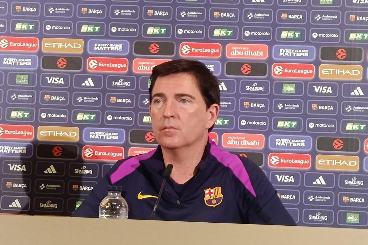 Pascual, atendiendo a los medios previo al encuentro ante el FC Bayern