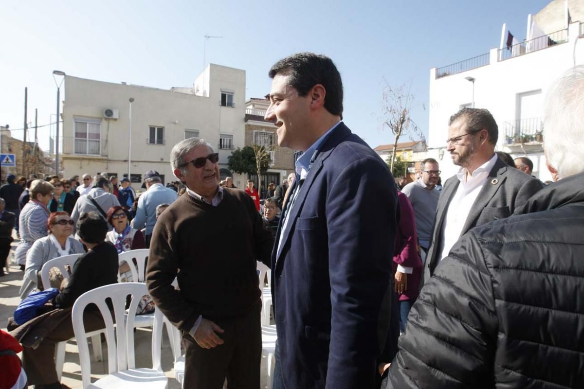 Valdeolleros inaugura la nueva 'plaza de los ovnis'