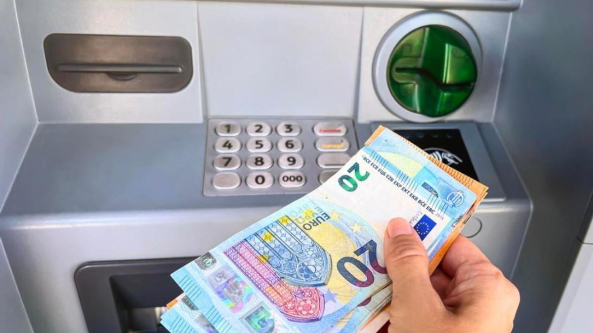 La Guardia Civil obligada a alertar de una nueva estafa: este código de 4 dígitos te puede vaciar la cuenta bancaria
