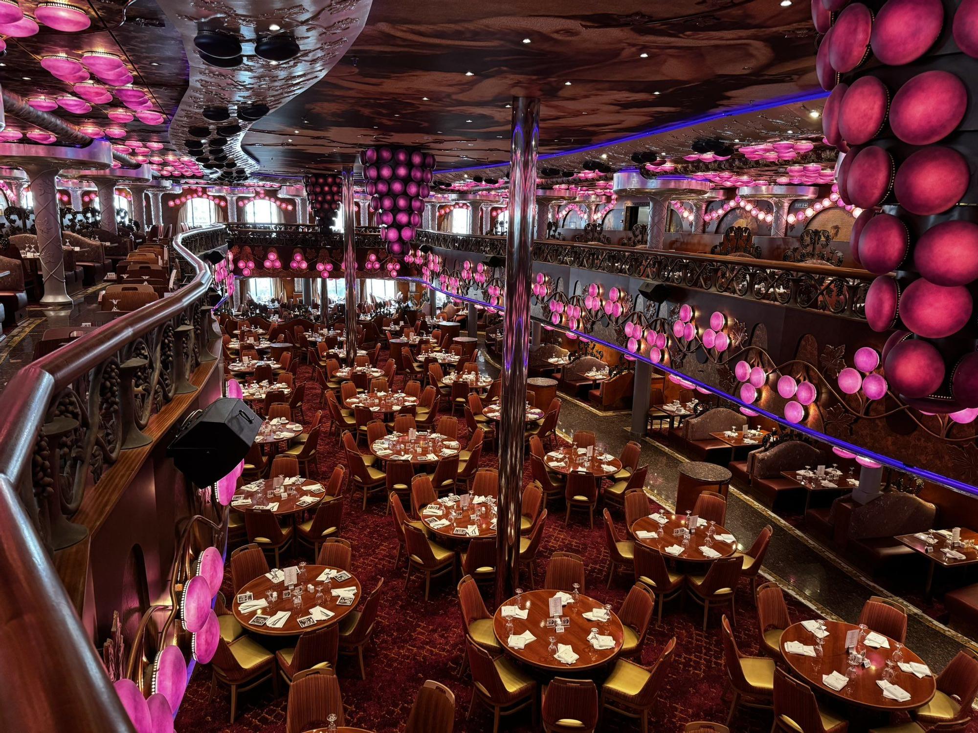 Así es por dentro el Carnivale Miracle, con un casino al estilo Las Vegas