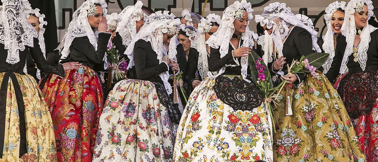 Un instante de la última gala de Elección de la Bellea del Foc adulta, que se celebró a principios de mayo de 2019.  |