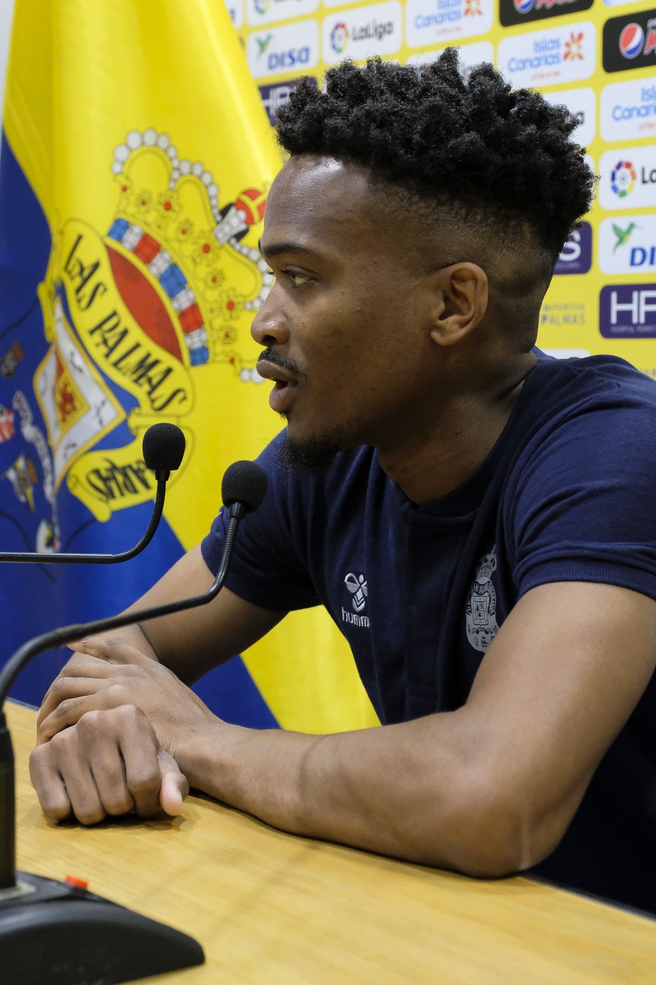 Presentación del nuevo jugador de la UD Las Palmas, Wilfrid Kaptoum