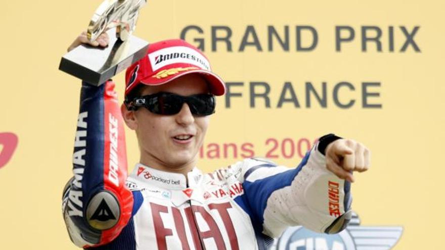 Lorenzo gana el Gran Premio de Francia y recupera el liderato del Mundial