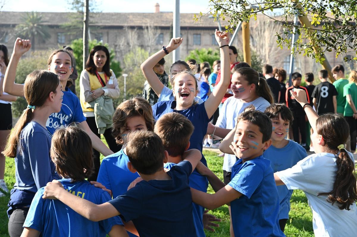 Trabajo en equipo, diálogo y autoexigencia en todas las asignaturas, son algunos de los campos en los que se forma a los alumnos.