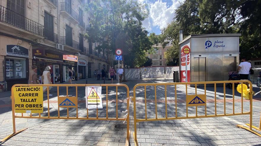 Obras en la plaza de España de Palma: Las excavaciones se amplían a toda la superficie y cortan el acceso de vehículos