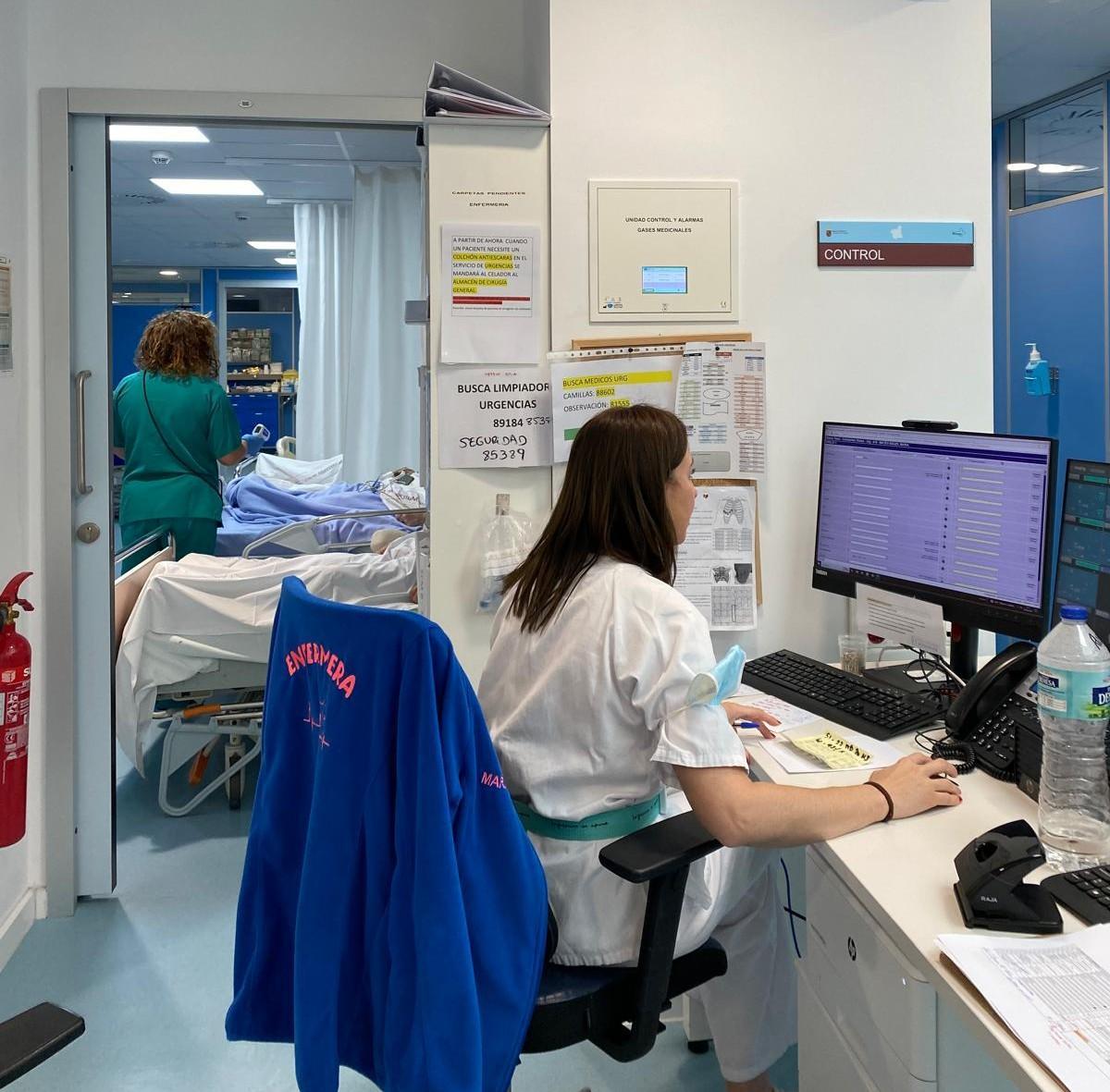 Imagen de archivo de un puesto de Enfermería en el hospital Rafael Méndez de Lorca-