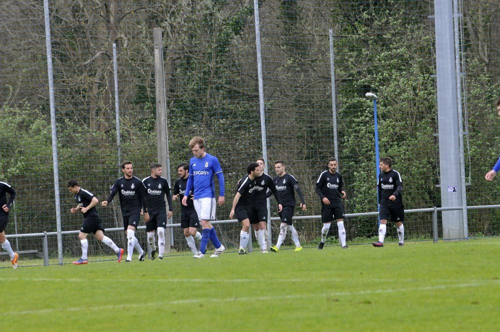 El partido entre el Oviedo B y el Avilés, en imágenes