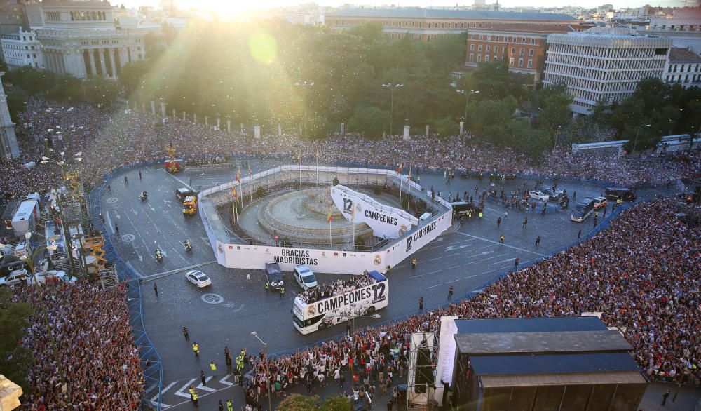 El Real Madrid celebra la duodécima con su afición