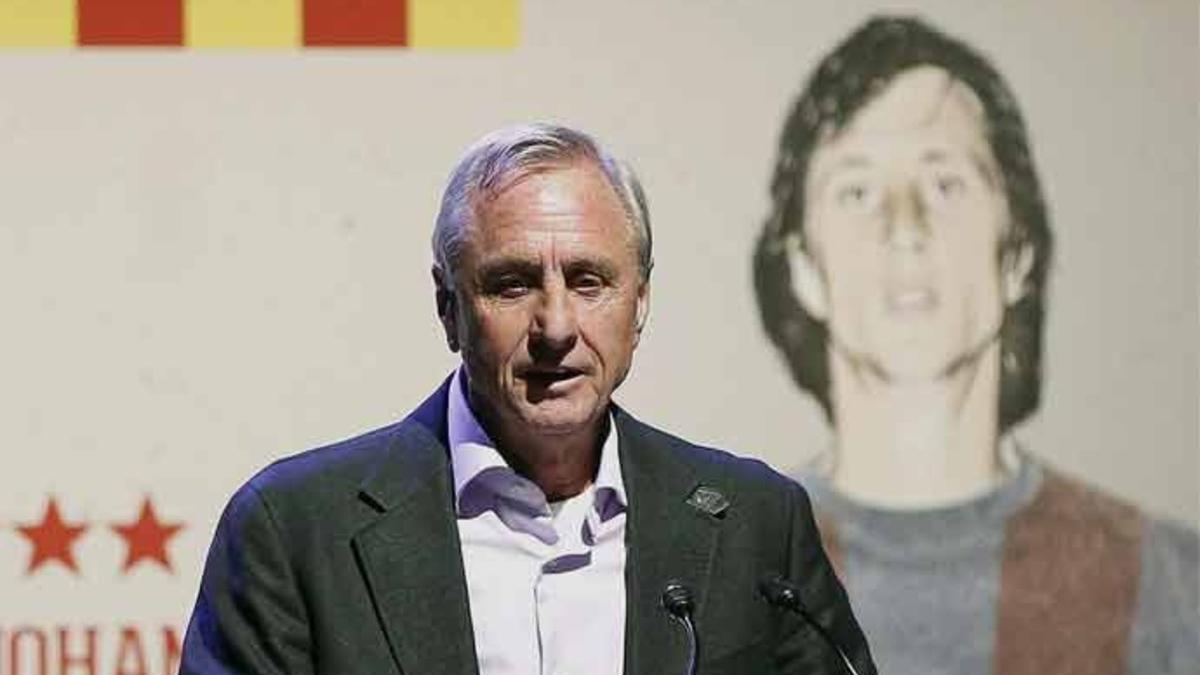 Cruyff hizo cambiar la mentalidad a los catalanes, según el President Puigdemont