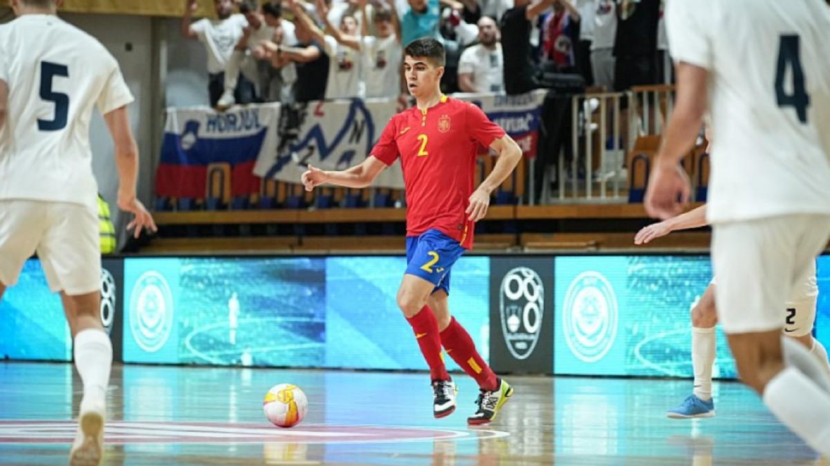 Antonio Pérez, jugando con la selección española contra Eslovenia