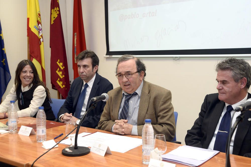 Estudiantes con talento en Ciencias reciben las becas Pablo Artal