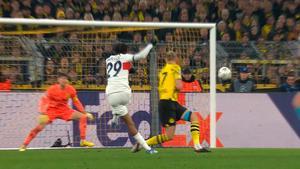 Borussia Dortmund - PSG | La ocasión de Barcola