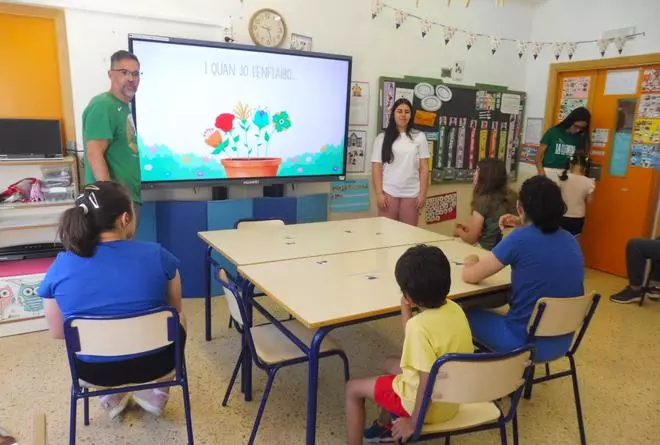 Las 12 aulas UECO de la Safor escolarizan en centros ordinarios a 98 niños con autismo y otros trastornos