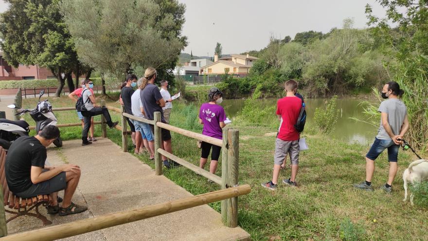 Es retira la fauna invasora de la bassa de Can Marturi de Celrà