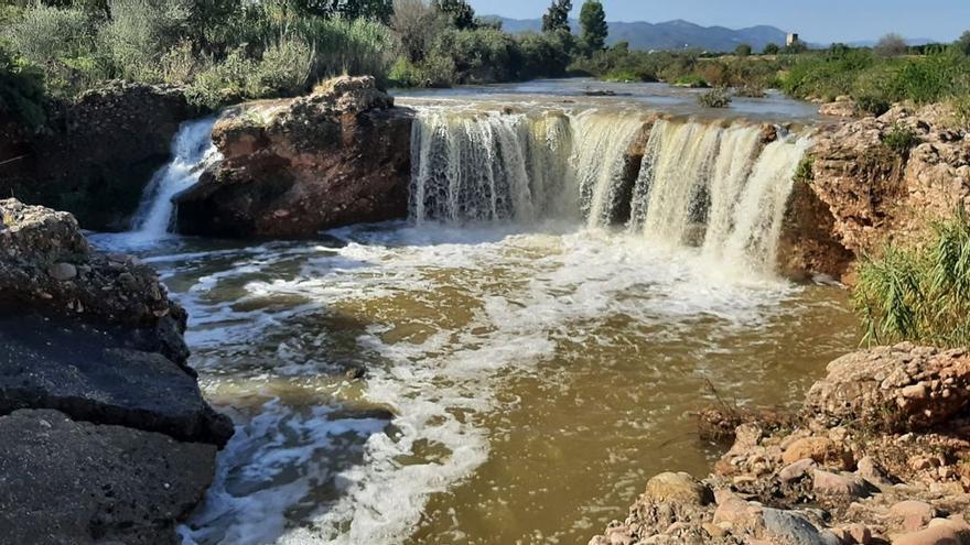 El agua resucita El Salt del Riu Sec, en Vila-real