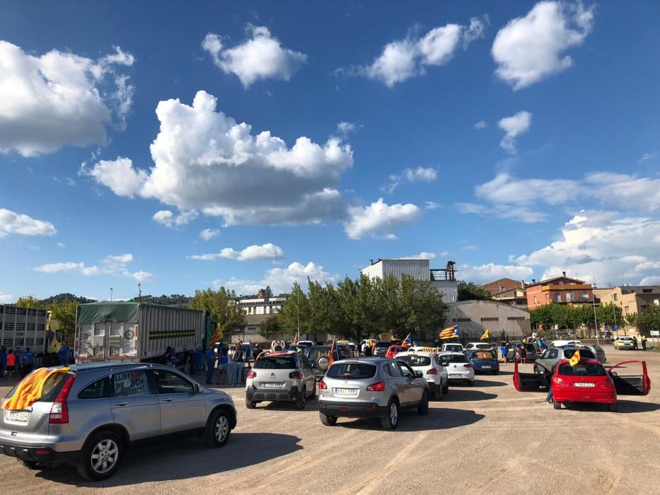 La rua de vehicles cap a Lledoners arrenca a Santpedor amb una cinquantena de cotxes