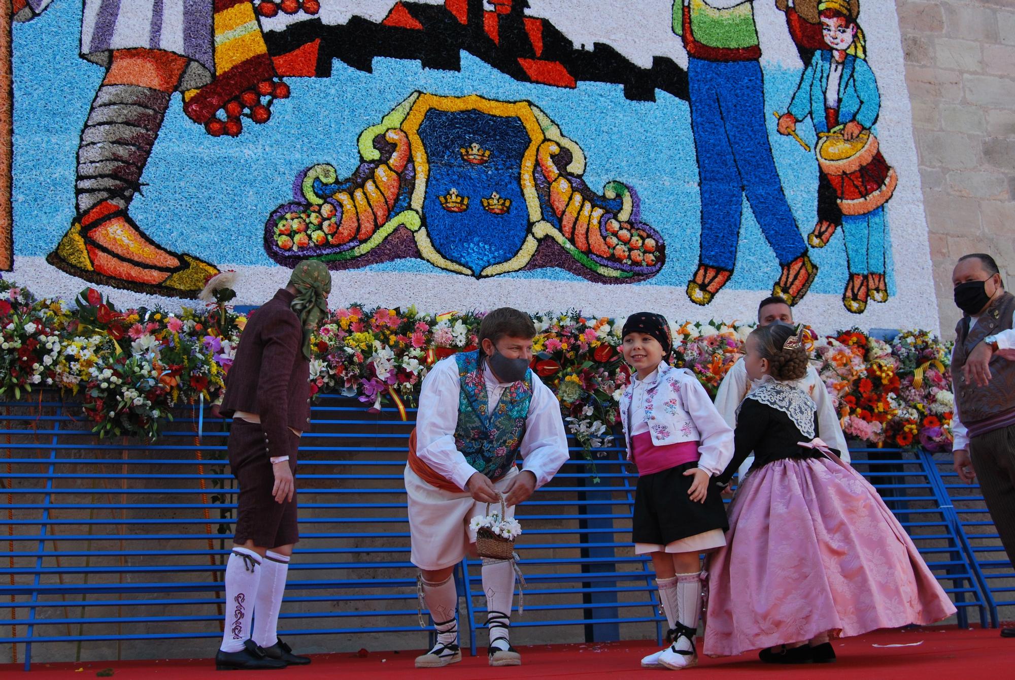 Ofrenda a la patrona de Burriana