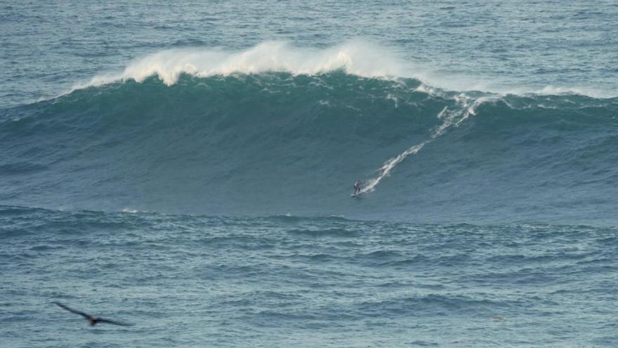 Onda Xigante, nueva apuesta para posicionar O Portiño entre la elite internacional del surf