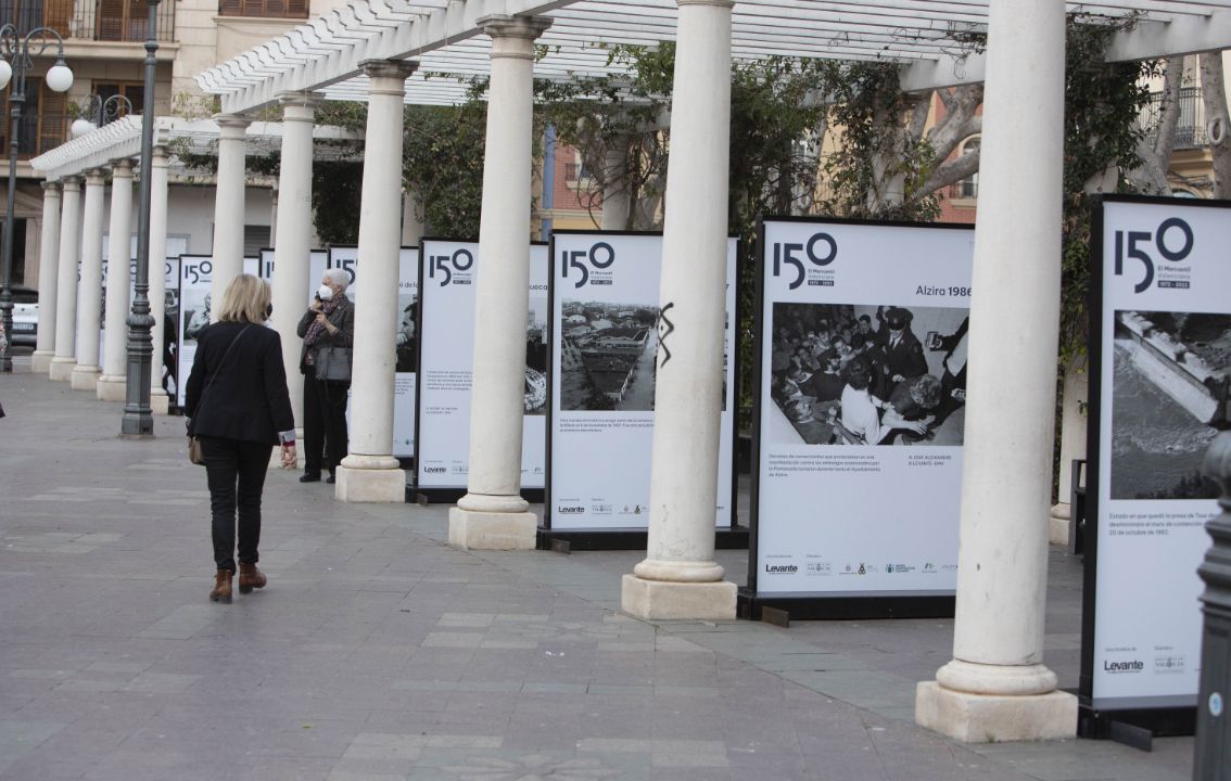 Inauguración de la exposición 150 años de Levante-EMV en Alzira