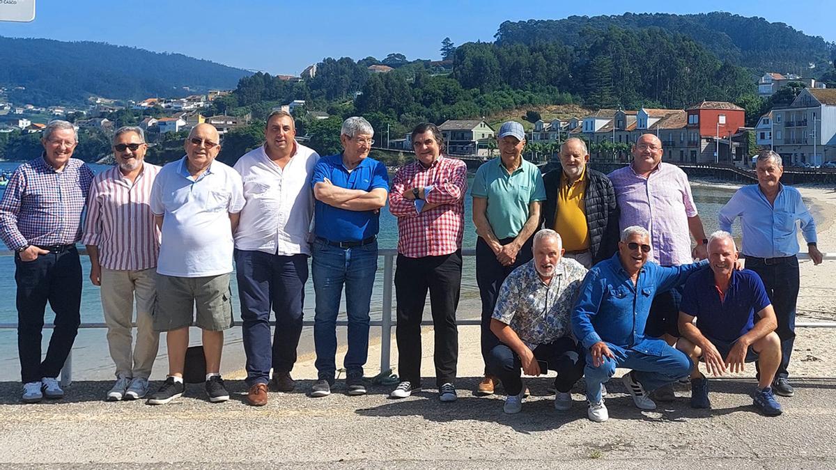Integrantes de la Peña del Chincho dejan constancia de uno de sus encuentros mensuales.