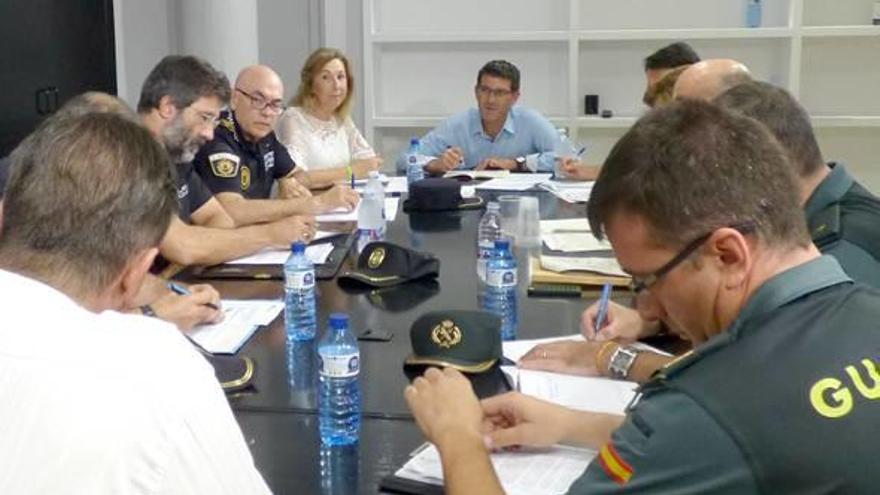 La Junta de Seguretat Local de Ontinyent en una reunión de meses atrás.