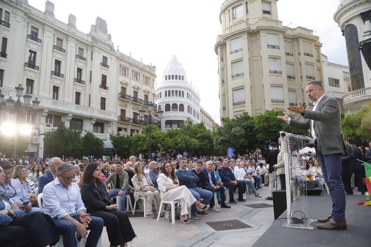 El mitin de Santiago Abascal en la plaza de las Tendillas de Córdoba, en imágenes El mitin de Santiago Abascal en la plaza de las Tendillas de Córdoba, en imágenes