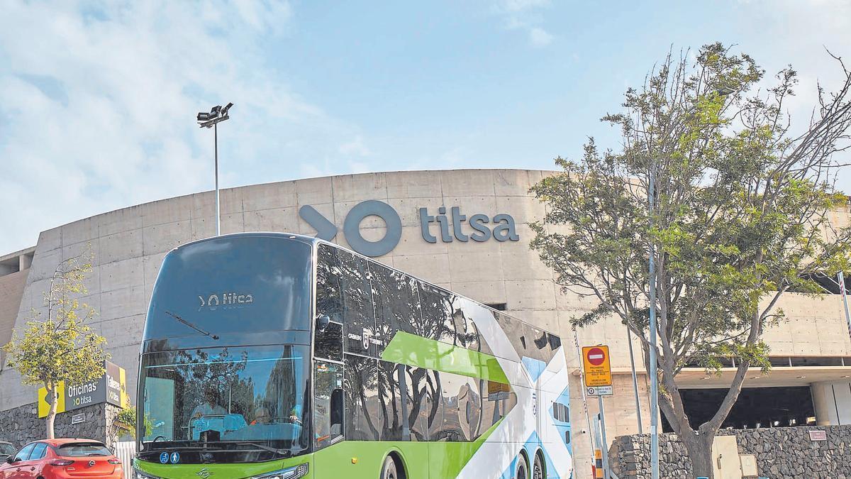 En total Tenerife contará con 13 guaguas de dos pisos.