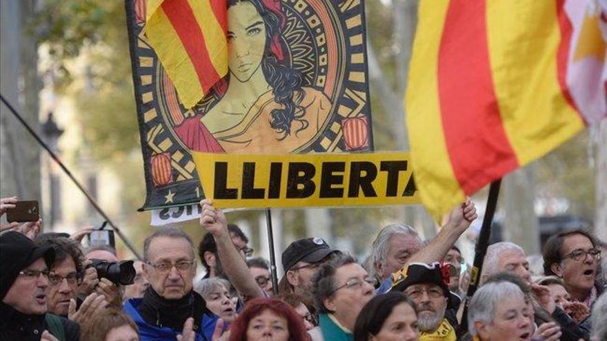 El independentismo arropa a Torra a las puertas del TSJC