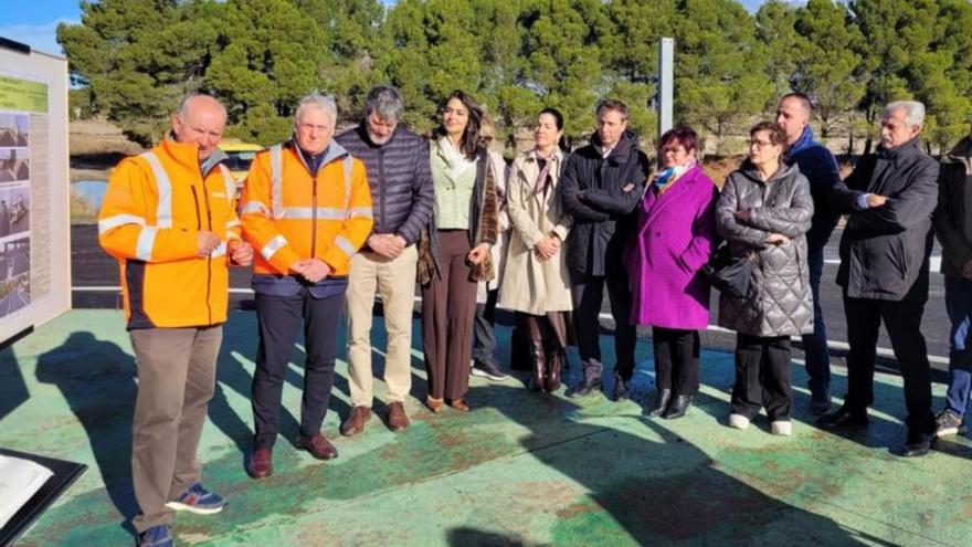 De izquierda a derecha, Arminio, López, Oliván, Rufas y alcaldes de la zona.  | GOBIERNO DE ARAGÓN